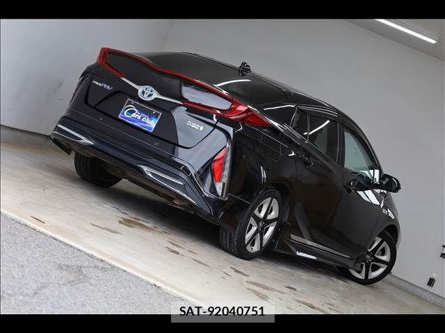 Toyota PRIUS PHV 2017-10 7223923-11