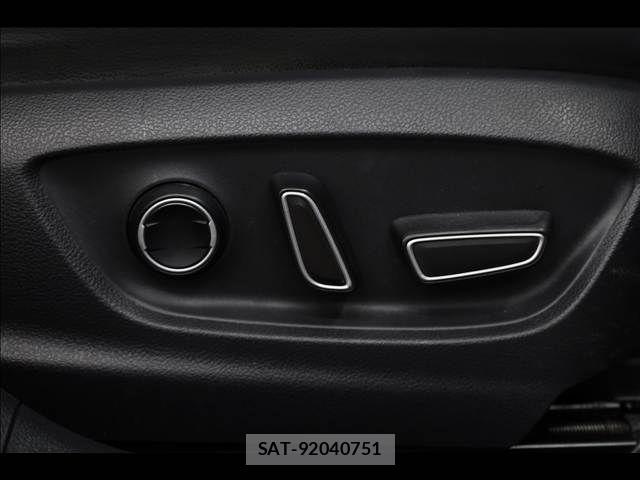 Toyota PRIUS PHV 2017-10 7223923-15