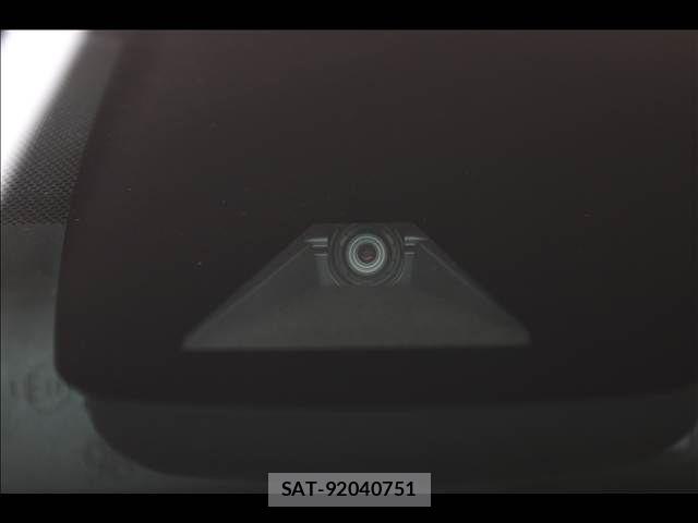 Toyota PRIUS PHV 2017-10 7223923-7