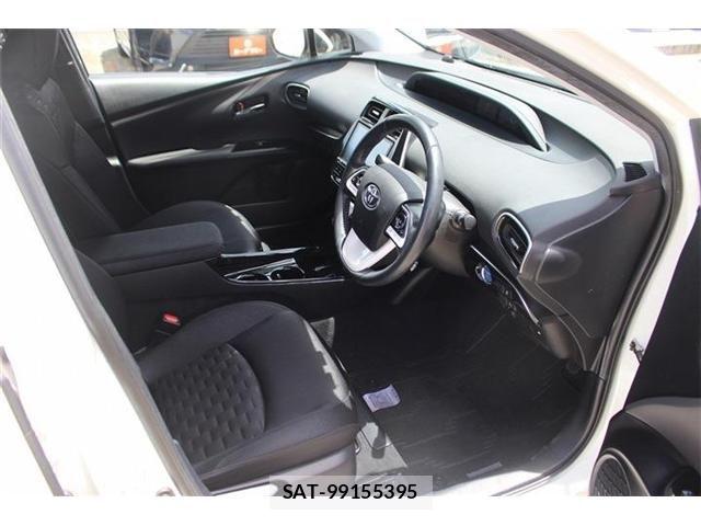 Toyota PRIUS PHV 2017-11 7250747-24