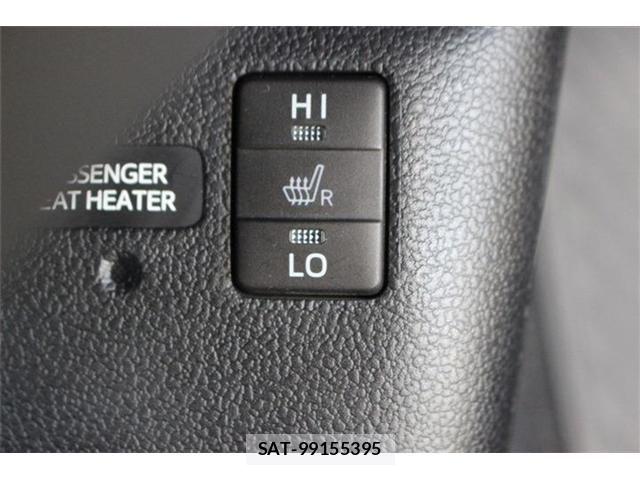 Toyota PRIUS PHV 2017-11 7250747-5