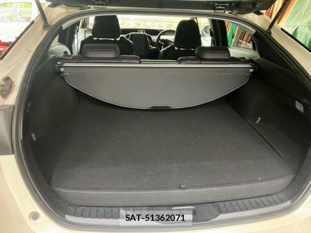 Toyota PRIUS PHV 2017-06 7251992-13