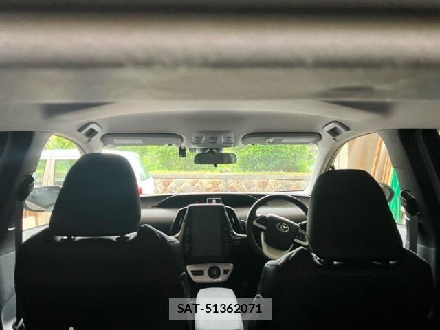 Toyota PRIUS PHV 2017-06 7251992-14