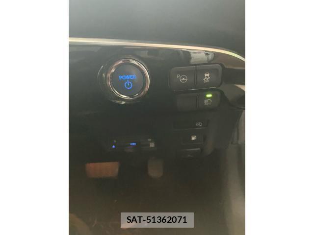 Toyota PRIUS PHV 2017-06 7251992-21