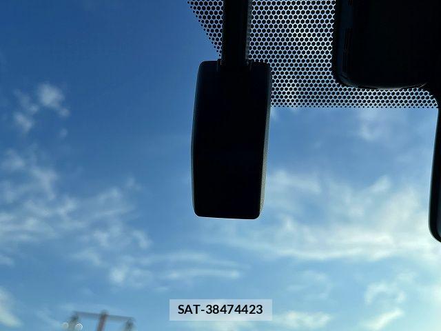 Toyota PRIUS PHV 2018-09 7251991-11