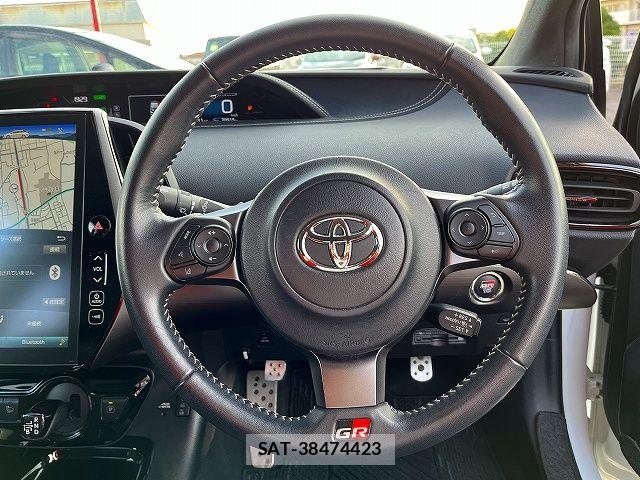 Toyota PRIUS PHV 2018-09 7251991-13