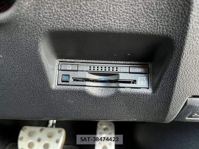 Toyota PRIUS PHV 2018-09 7251991-15
