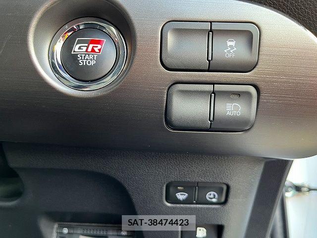 Toyota PRIUS PHV 2018-09 7251991-16