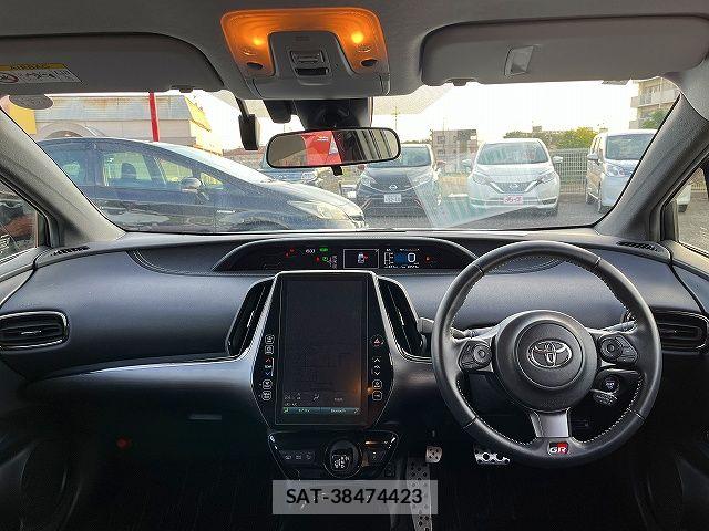 Toyota PRIUS PHV 2018-09 7251991-1