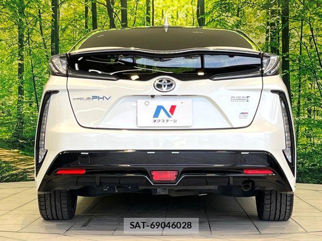 Toyota PRIUS PHV 2018-04 7251993-14