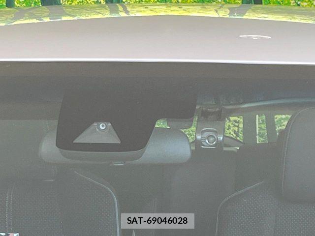 Toyota PRIUS PHV 2018-04 7251993-4