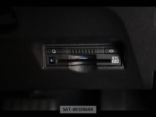 Toyota PRIUS PHV 2017-07 7272750-15