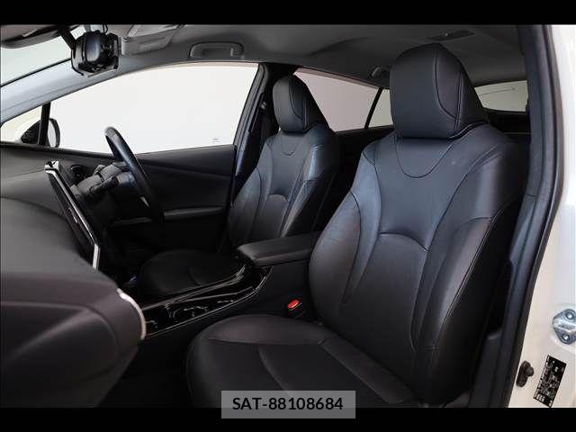 Toyota PRIUS PHV 2017-07 7272750-17