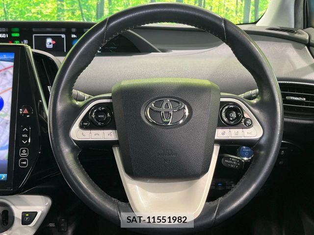 Toyota PRIUS PHV 2017-03 7329569-9