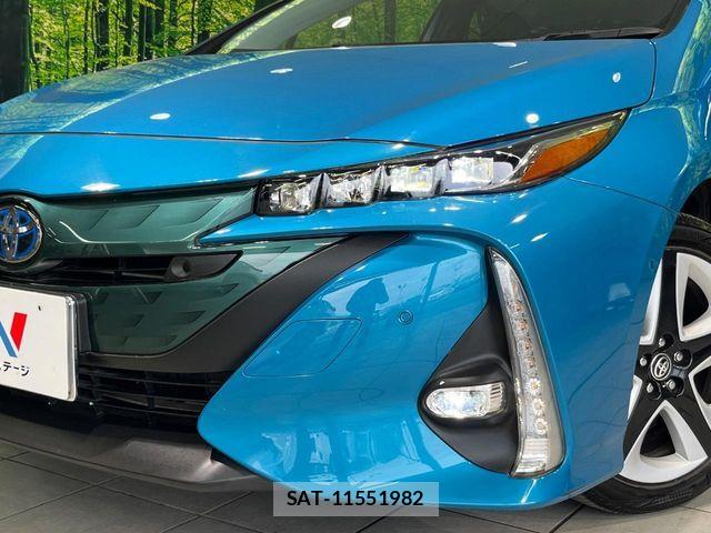 Toyota PRIUS PHV 2017-03 7329569-11