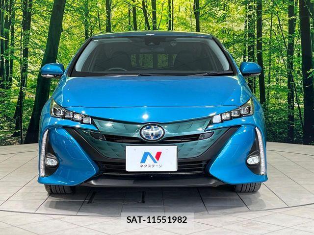 Toyota PRIUS PHV 2017-03 7329569-13