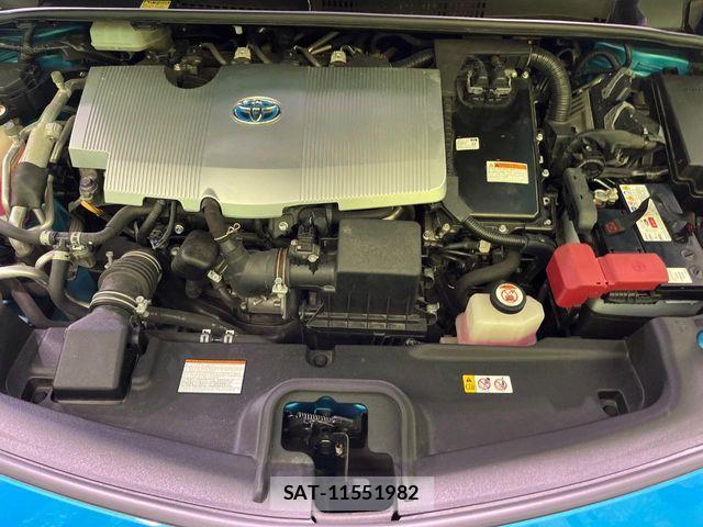 Toyota PRIUS PHV 2017-03 7329569-17