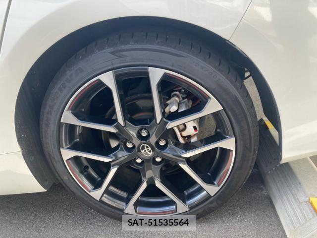Toyota PRIUS PHV 2018-04 7329571-9