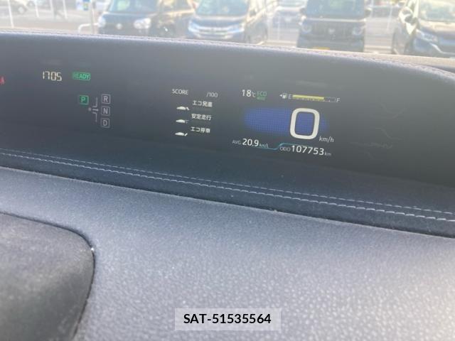 Toyota PRIUS PHV 2018-04 7329571-18