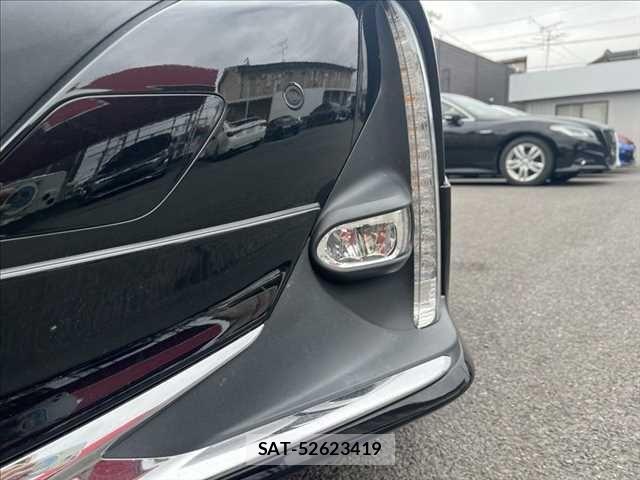 Toyota PRIUS PHV 2019-06 7329568-24