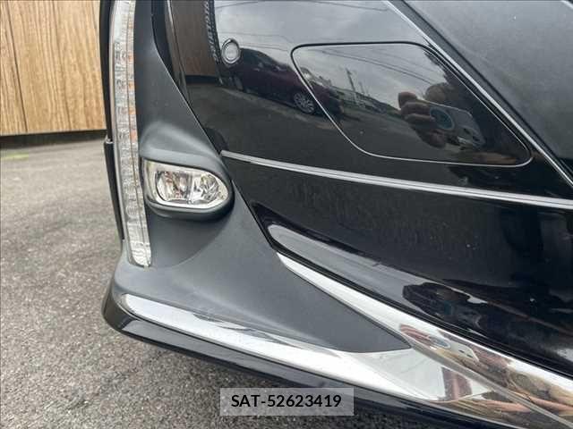 Toyota PRIUS PHV 2019-06 7329568-25