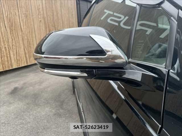 Toyota PRIUS PHV 2019-06 7329568-27