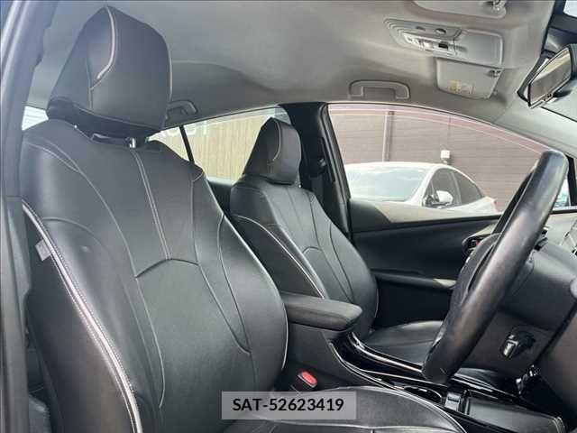 Toyota PRIUS PHV 2019-06 7329568-7