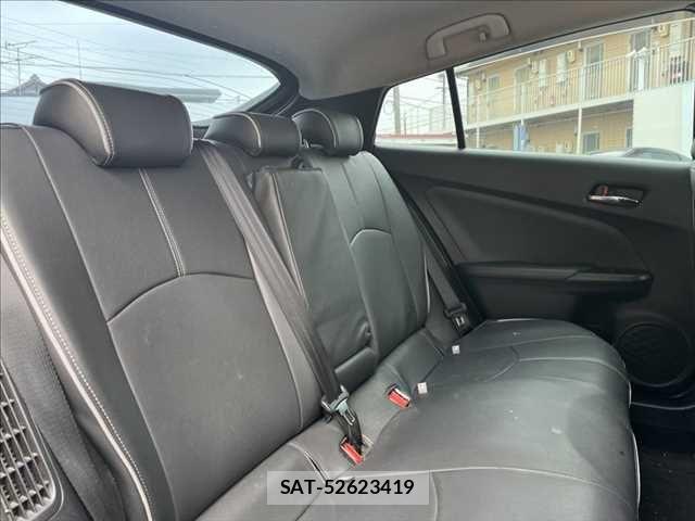 Toyota PRIUS PHV 2019-06 7329568-8