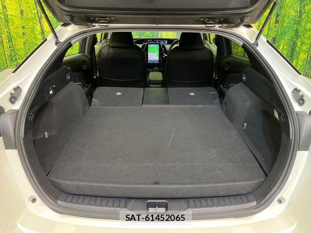 Toyota PRIUS PHV 2018-11 7329565-9
