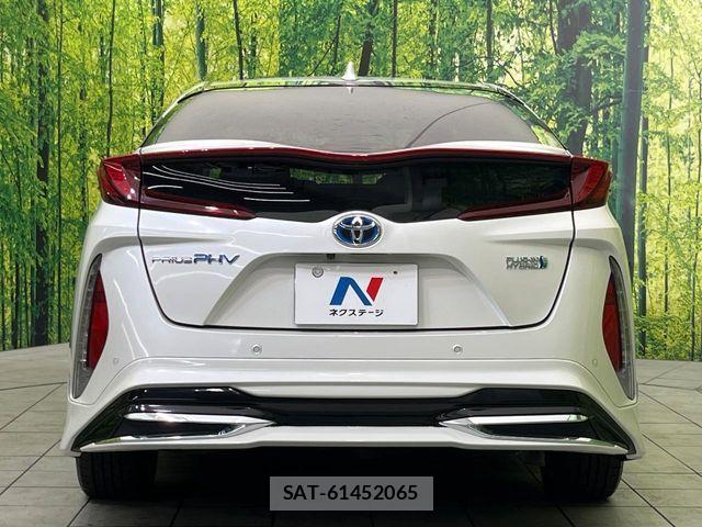 Toyota PRIUS PHV 2018-11 7329565-14