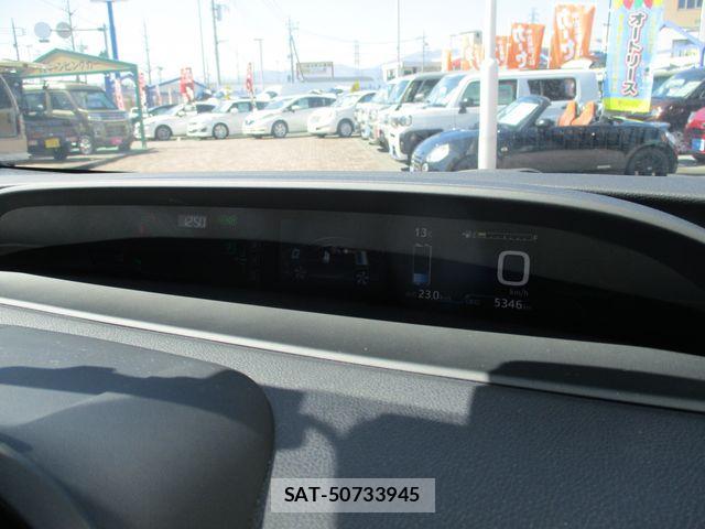 Toyota PRIUS PHV 2017-09 7329559-22