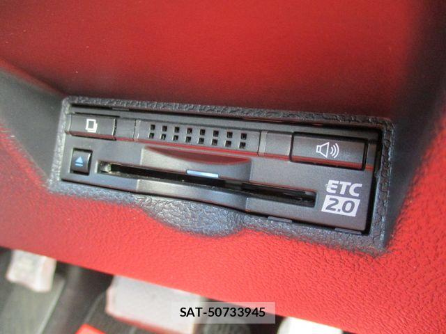 Toyota PRIUS PHV 2017-09 7329559-27