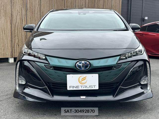 Toyota PRIUS PHV 2017-07 7359421-16