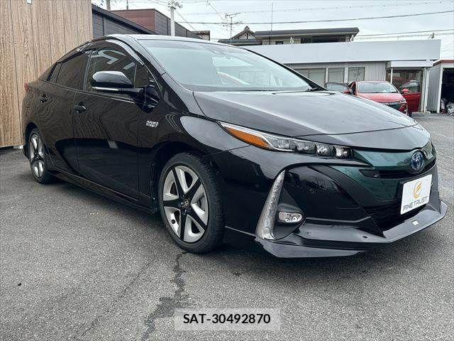 Toyota PRIUS PHV 2017-07 7359421-17
