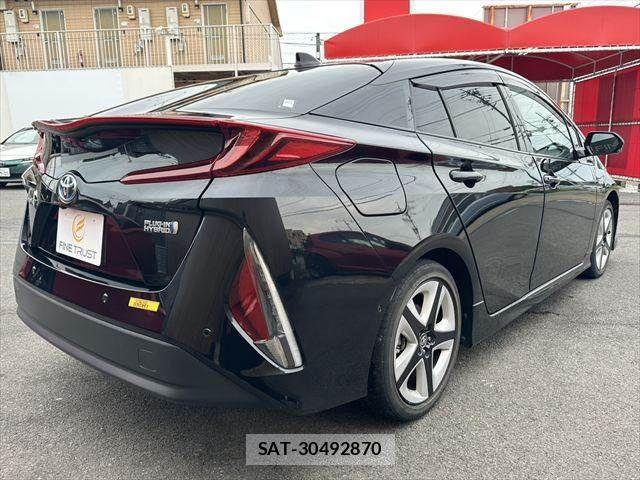 Toyota PRIUS PHV 2017-07 7359421-20