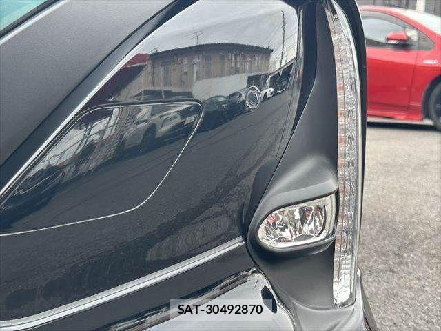 Toyota PRIUS PHV 2017-07 7359421-25