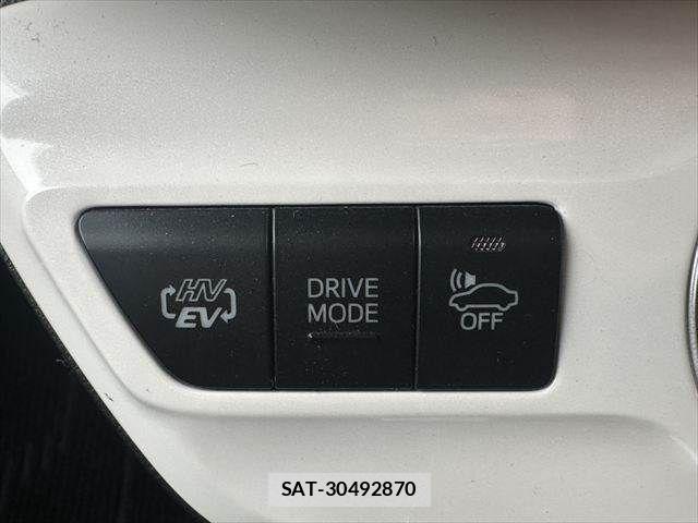 Toyota PRIUS PHV 2017-07 7359421-8