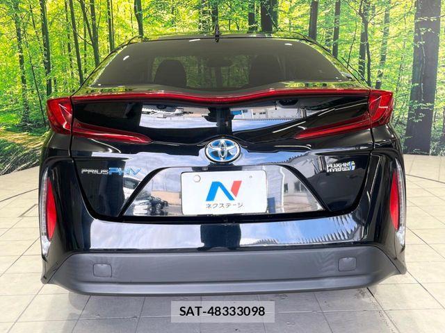 Toyota PRIUS PHV 2017-05 7359425-14