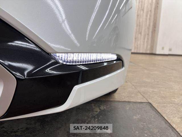 Toyota PRIUS PHV 2023-10 7359426-11