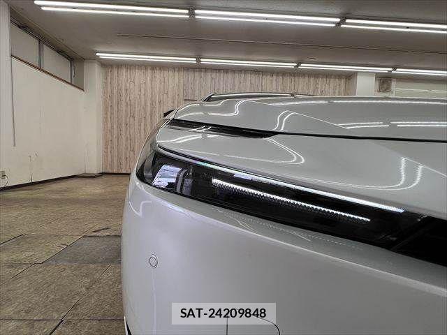 Toyota PRIUS PHV 2023-10 7359426-22