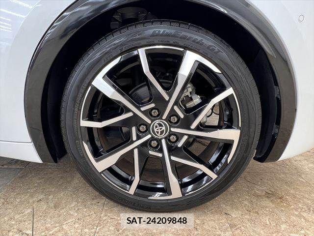 Toyota PRIUS PHV 2023-10 7359426-27