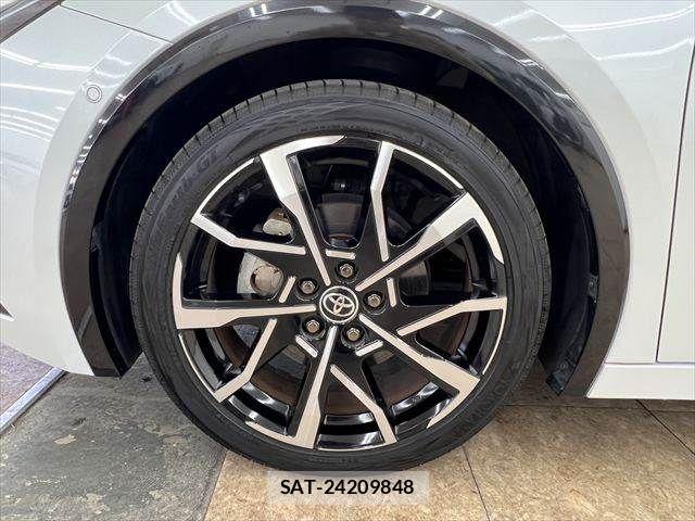 Toyota PRIUS PHV 2023-10 7359426-28