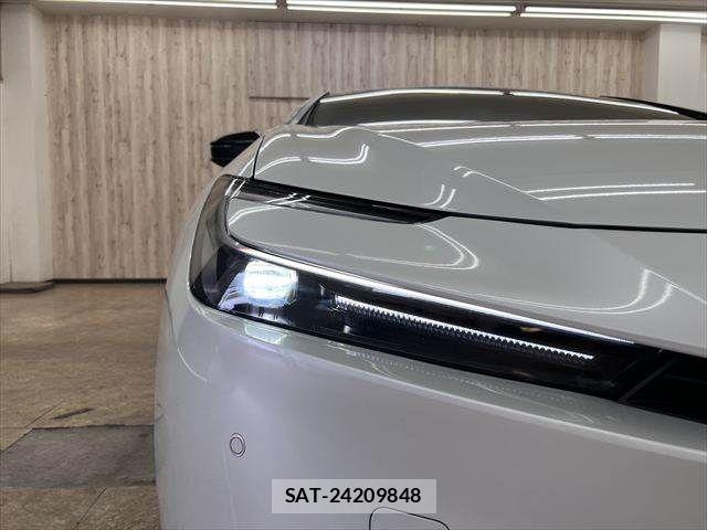 Toyota PRIUS PHV 2023-10 7359426-29