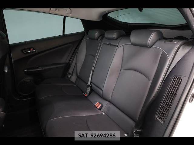 Toyota PRIUS PHV 2022-09 7393707-18