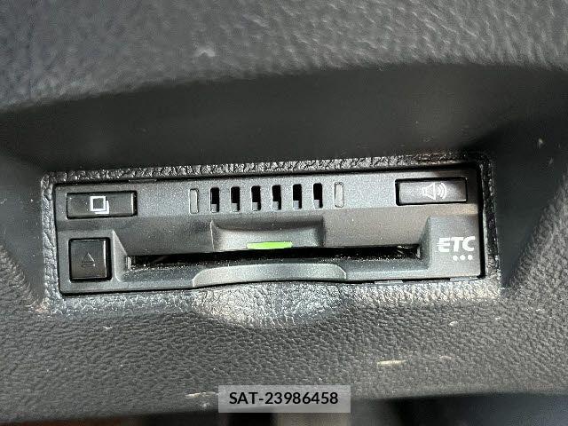 Toyota PRIUS PHV 2017-04 7393713-11