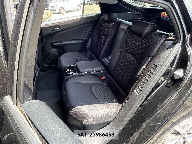 Toyota PRIUS PHV 2017-04 7393713-12