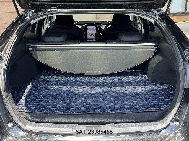 Toyota PRIUS PHV 2017-04 7393713-20