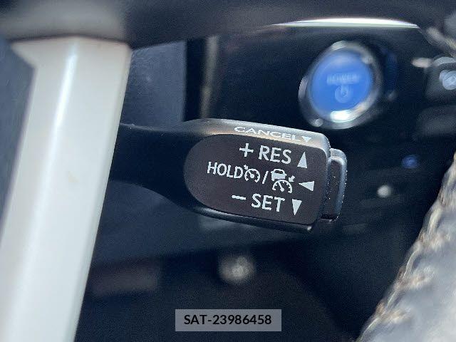 Toyota PRIUS PHV 2017-04 7393713-22