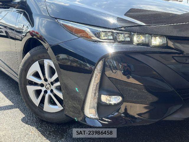 Toyota PRIUS PHV 2017-04 7393713-25