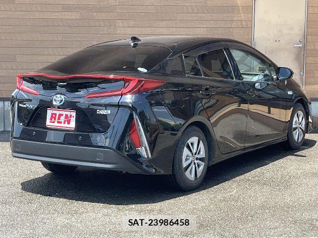 Toyota PRIUS PHV 2017-04 7393713-2